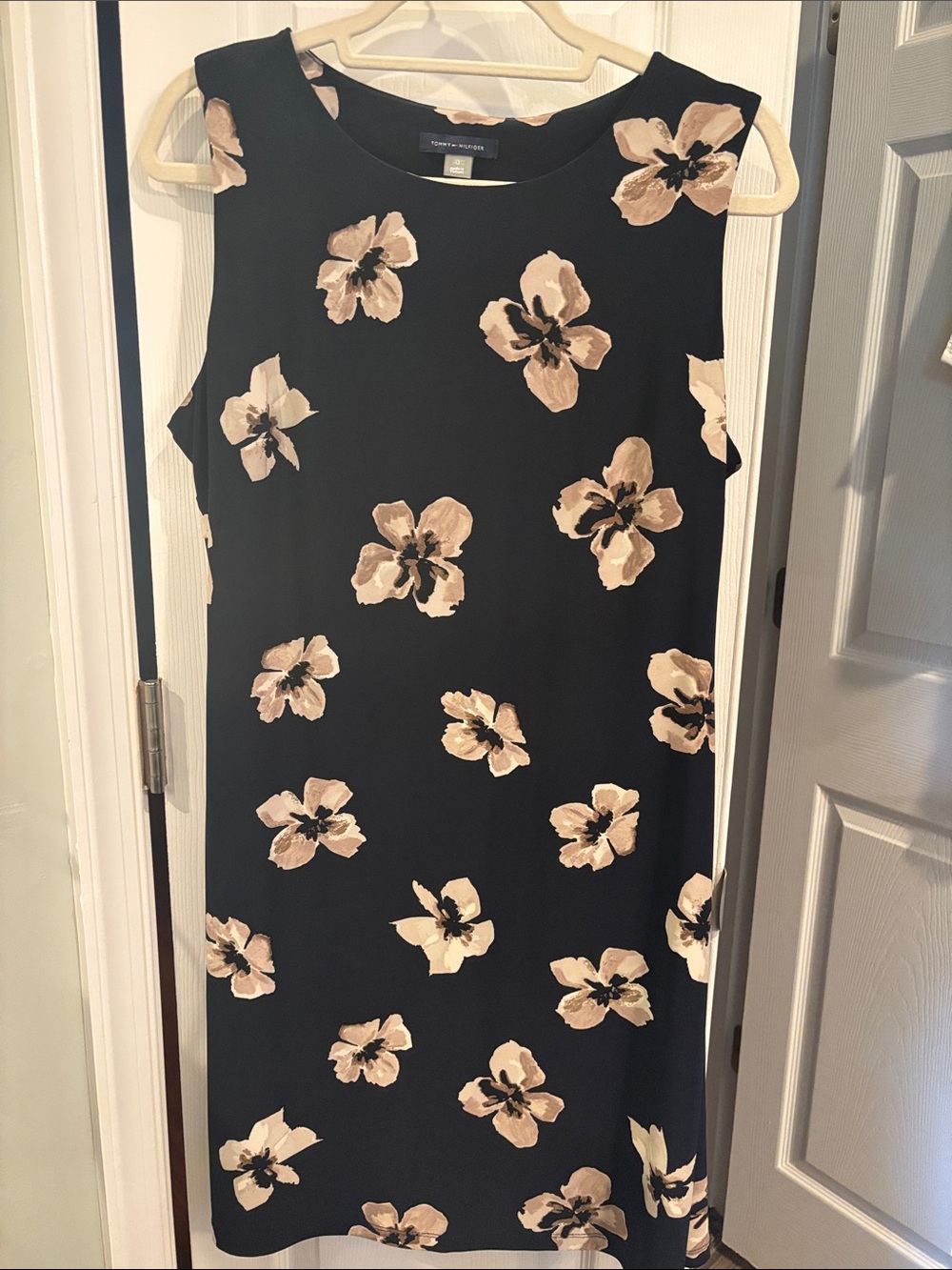 Tommy Hilfiger Sleeveless Navy Floral Shift Dress - Beige Flower Print